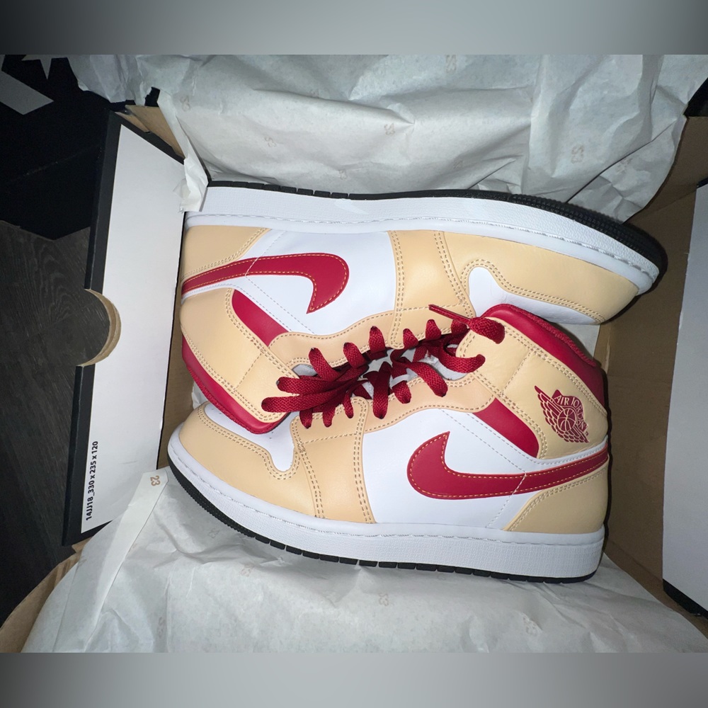 Air Jordan 1 Mid 'Light Curry Cardinal Red'